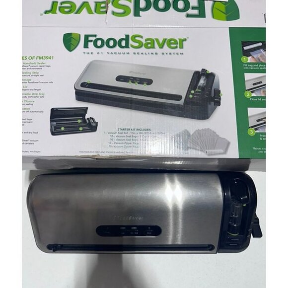 Foodsaver Vacuum Sealing System With Handheld Sealer FM3941 - Picture 2 of 3